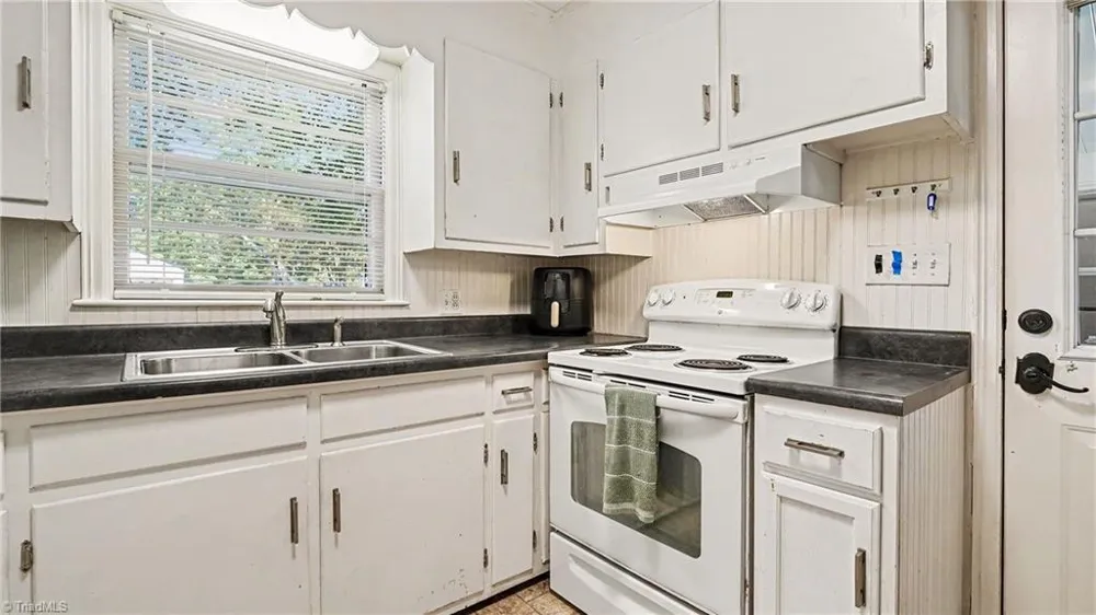 4129 High Point Road Winston-Salem, NC 27107