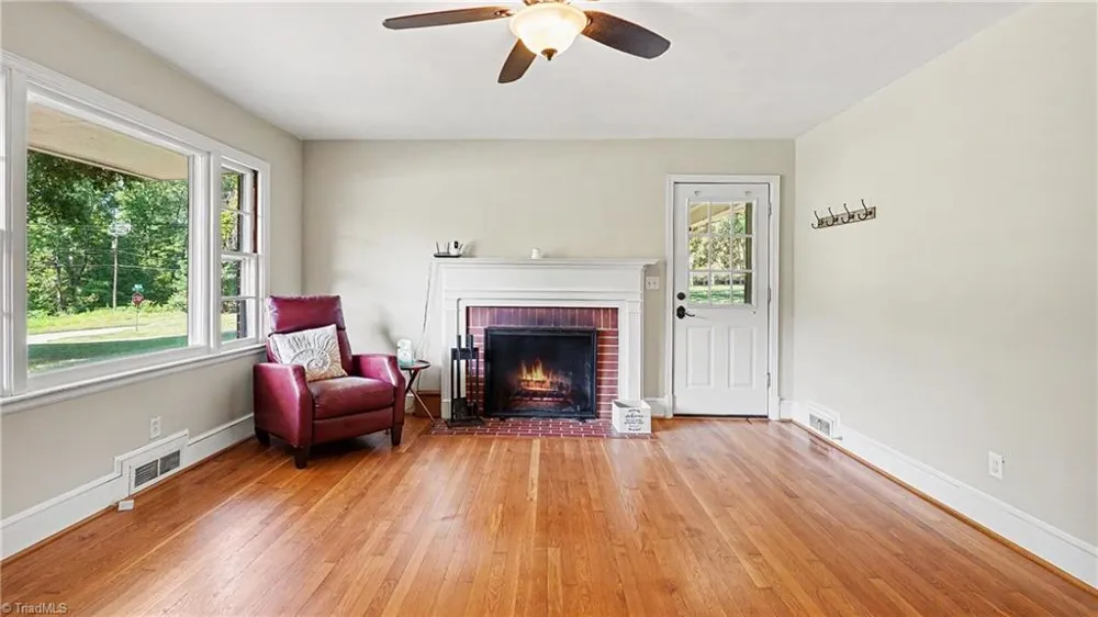 4129 High Point Road Winston-Salem, NC 27107