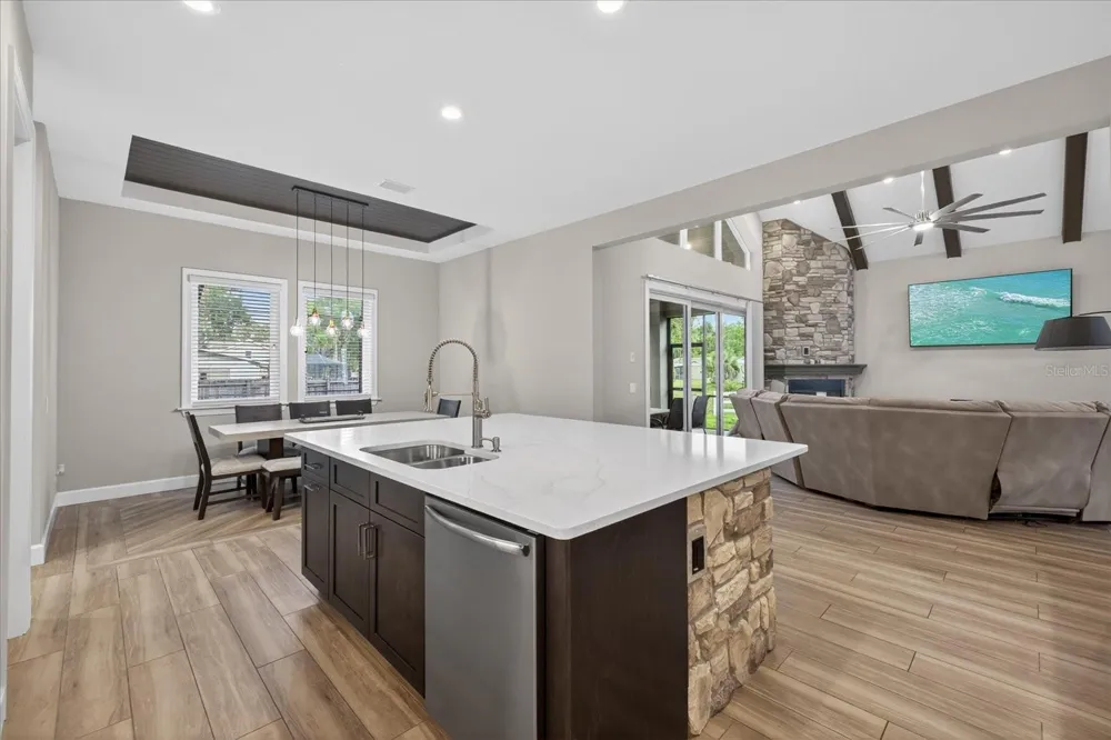 1208 SUNSET LANE Lutz, FL 33549