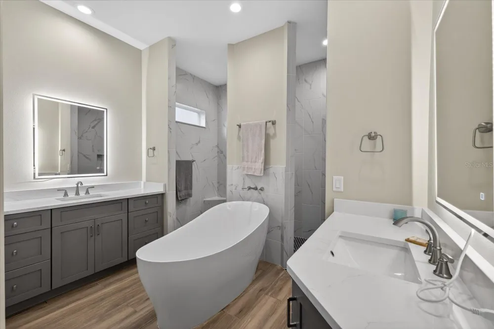 1208 SUNSET LANE Lutz, FL 33549