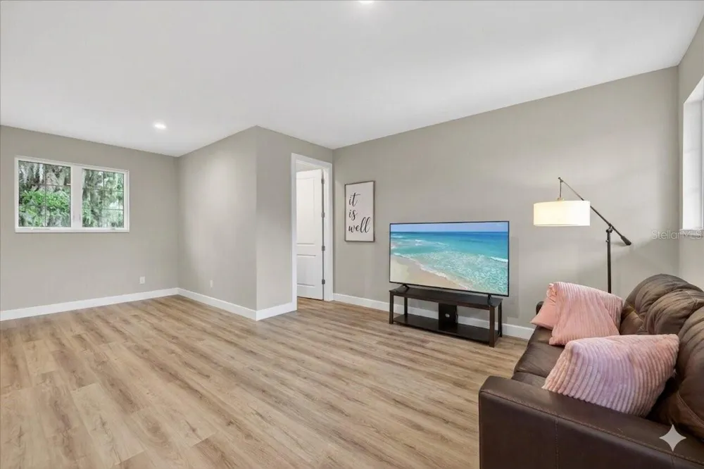 1208 SUNSET LANE Lutz, FL 33549