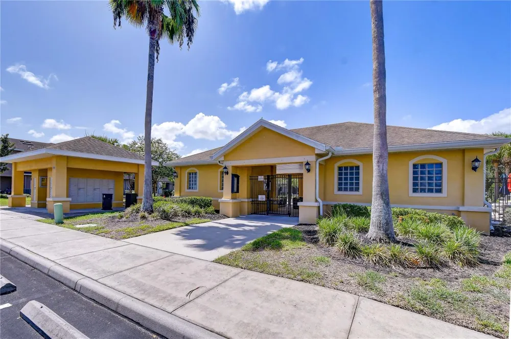 6919 TOWERING SPRUCE DR Riverview, FL 33578