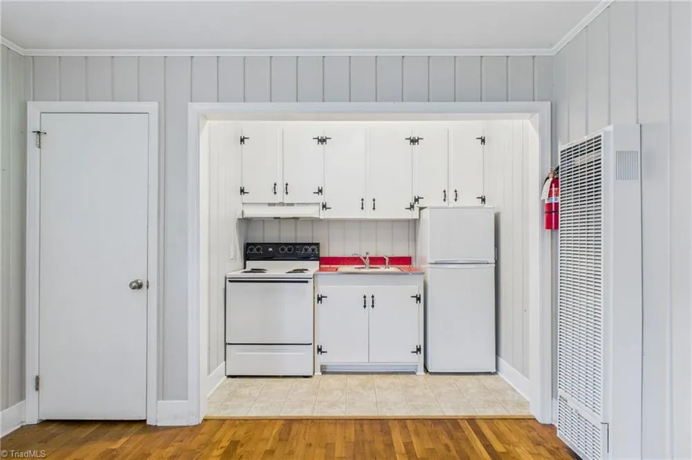 215 Mciver Street #D Greensboro, NC 27403