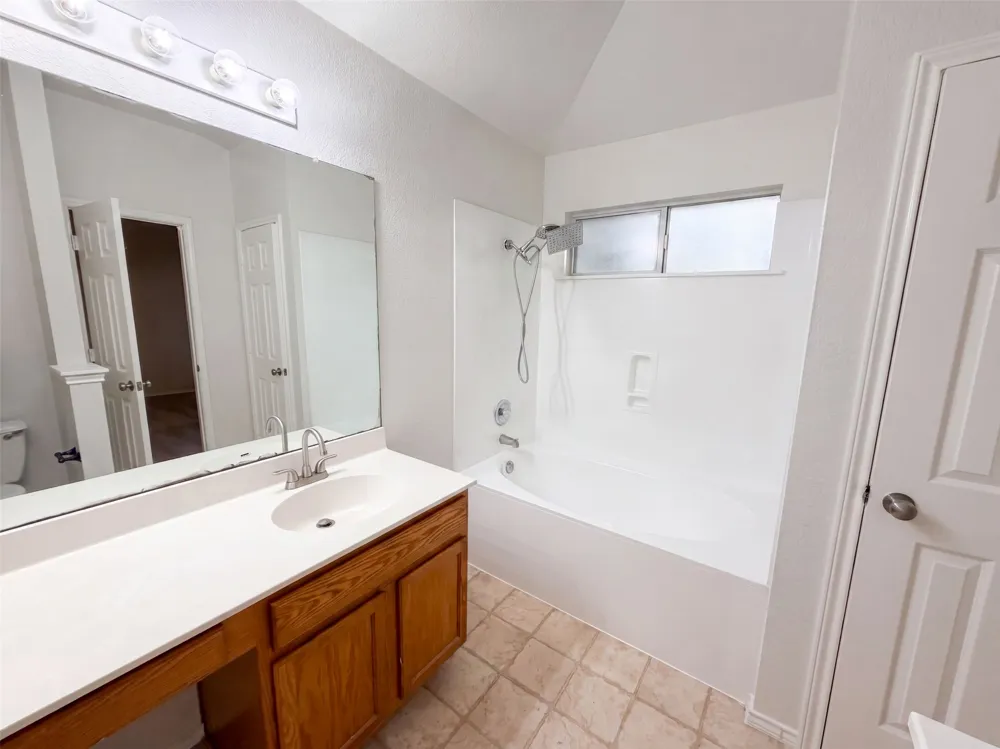 1107 Burgess Drive Leander, TX 78641