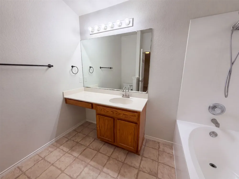 1107 Burgess Drive Leander, TX 78641