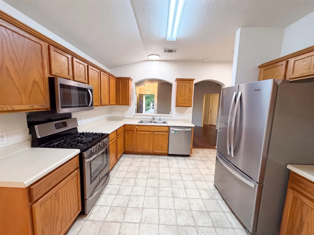 1107 Burgess Drive Leander, TX 78641