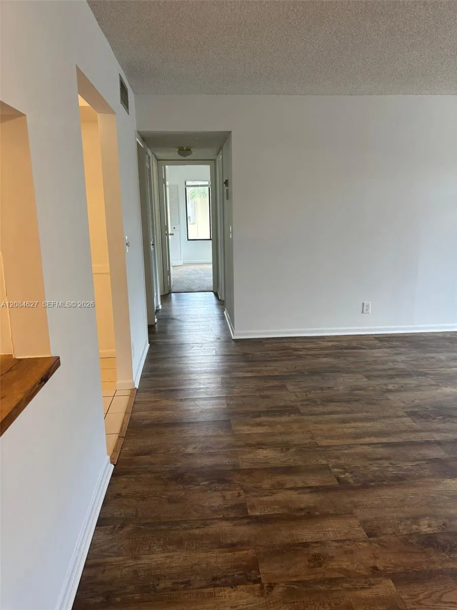 718 Sunny Pine Way #H2 Green Acres, FL 33415
