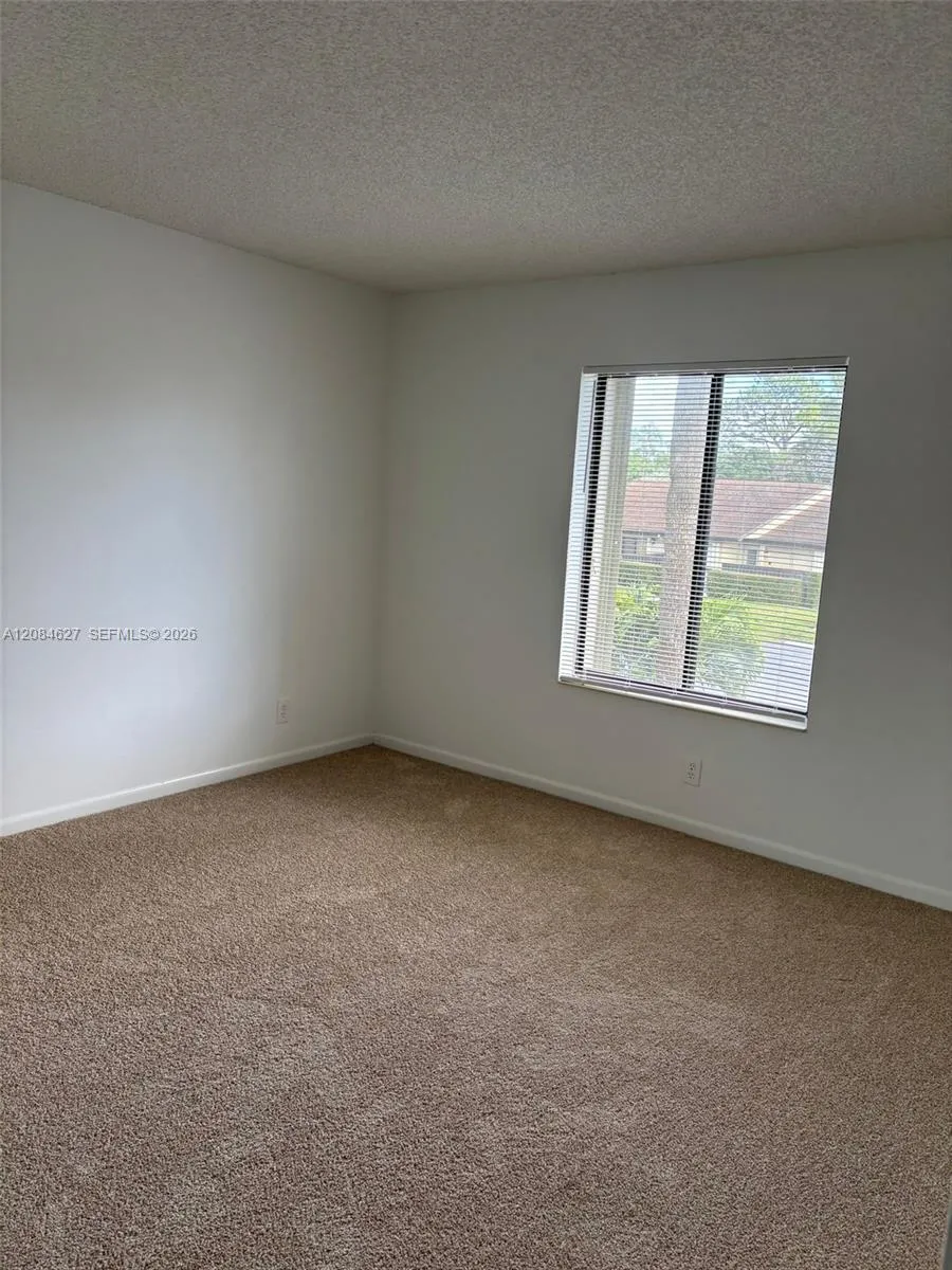 718 Sunny Pine Way #H2 Green Acres, FL 33415