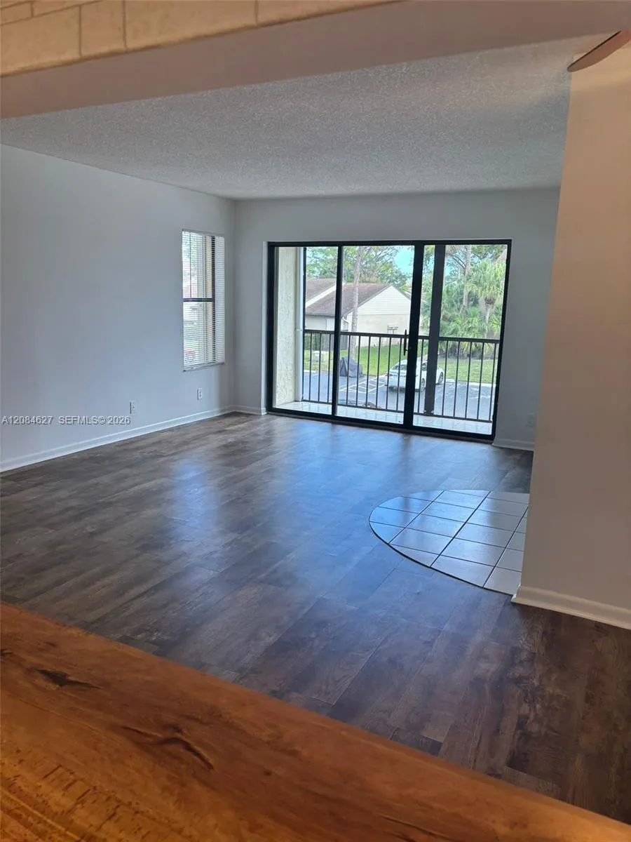 718 Sunny Pine Way #H2 Green Acres, FL 33415