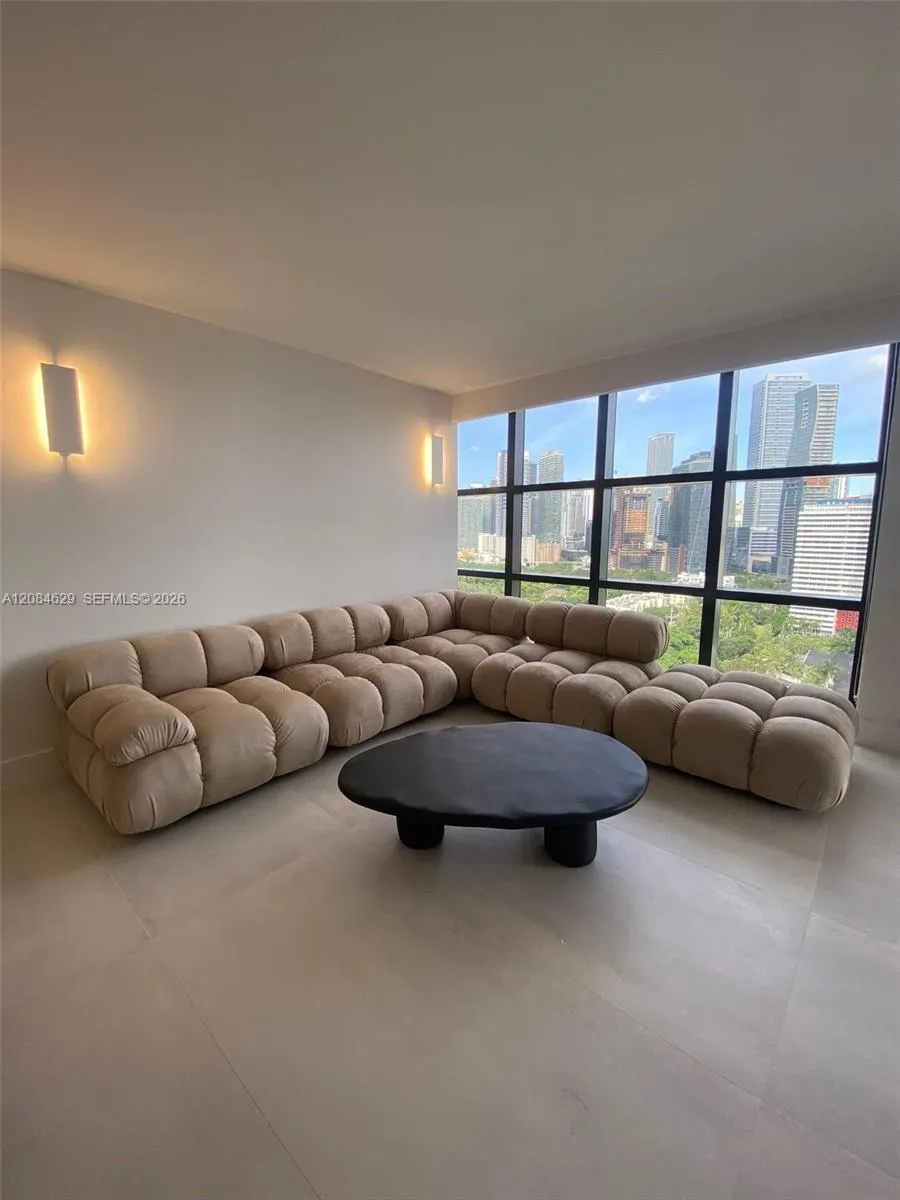 1901 Brickell Ave #B2411 Miami, FL 33129
