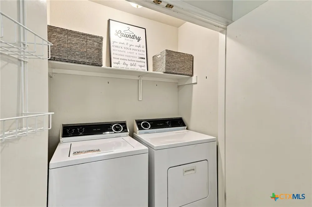 1514 White Oak Loop Round Rock, TX 78681