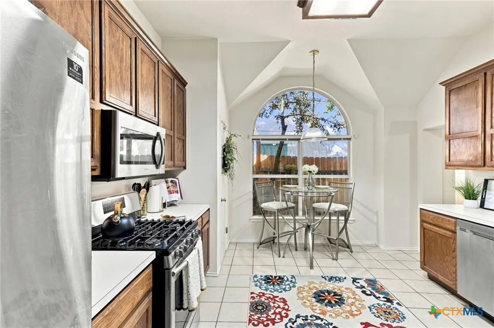 1514 White Oak Loop Round Rock, TX 78681
