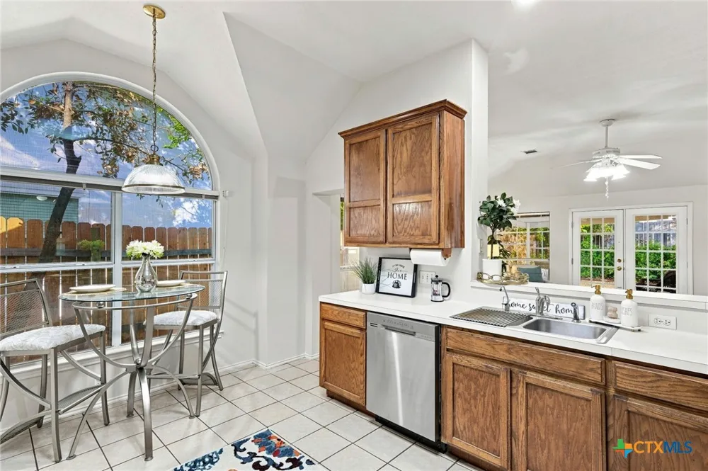 1514 White Oak Loop Round Rock, TX 78681