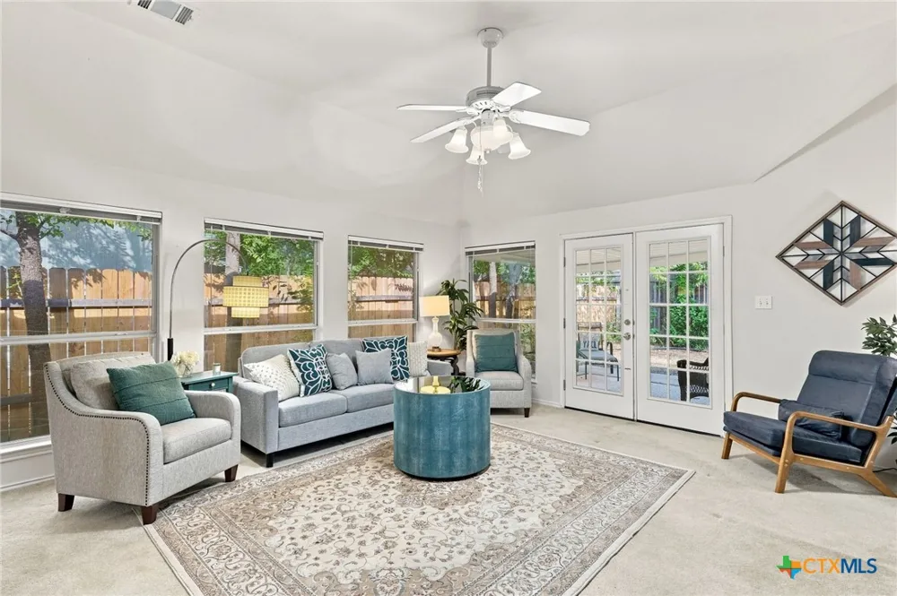 1514 White Oak Loop Round Rock, TX 78681