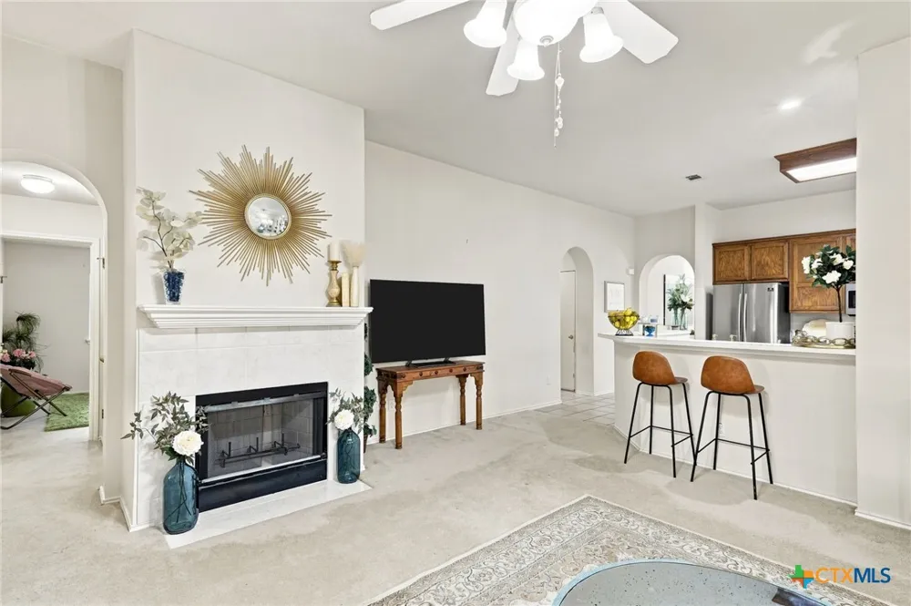 1514 White Oak Loop Round Rock, TX 78681