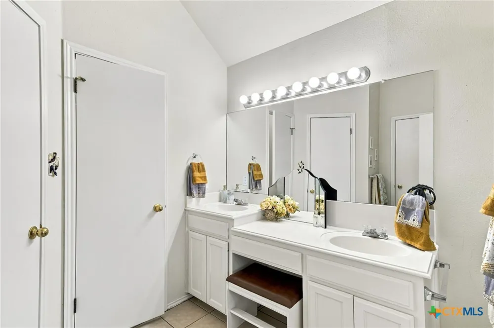 1514 White Oak Loop Round Rock, TX 78681