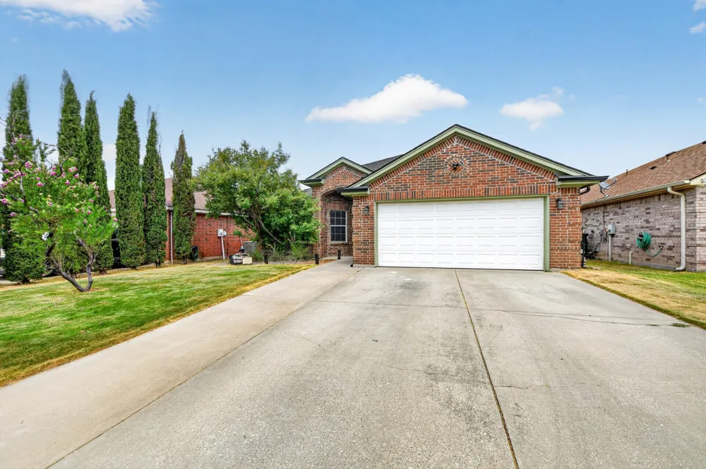 9228 Jason Drive White Settlement, TX 76108