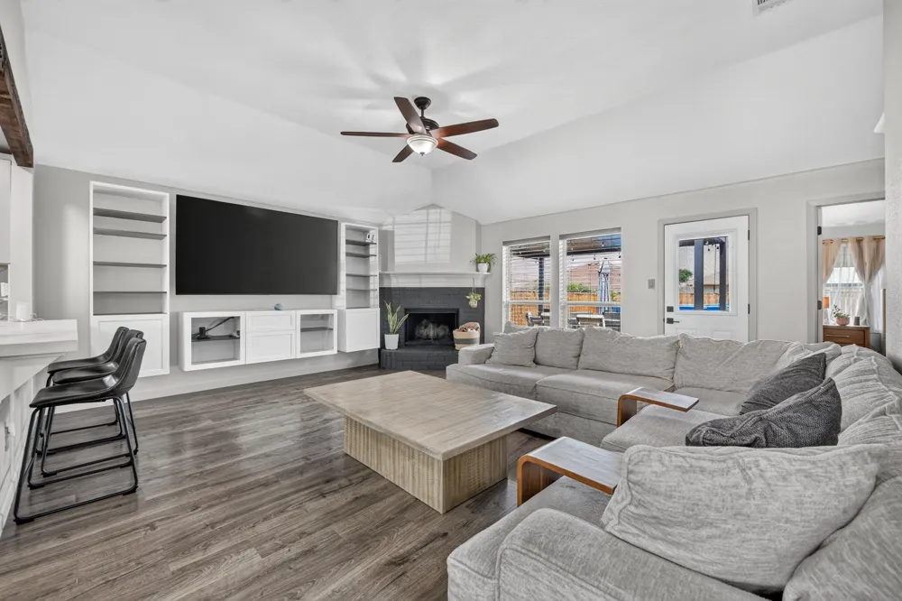 9228 Jason Drive White Settlement, TX 76108
