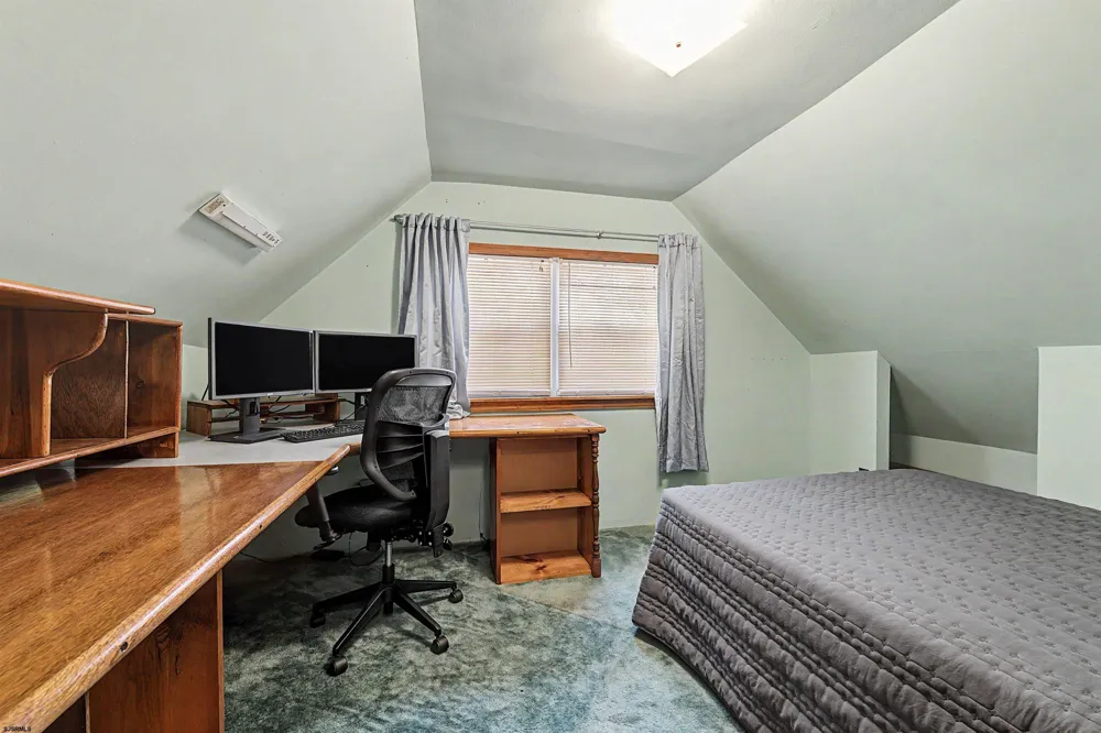 2110 Amherst Northfield, NJ 08234