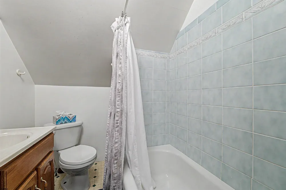 2110 Amherst Northfield, NJ 08234