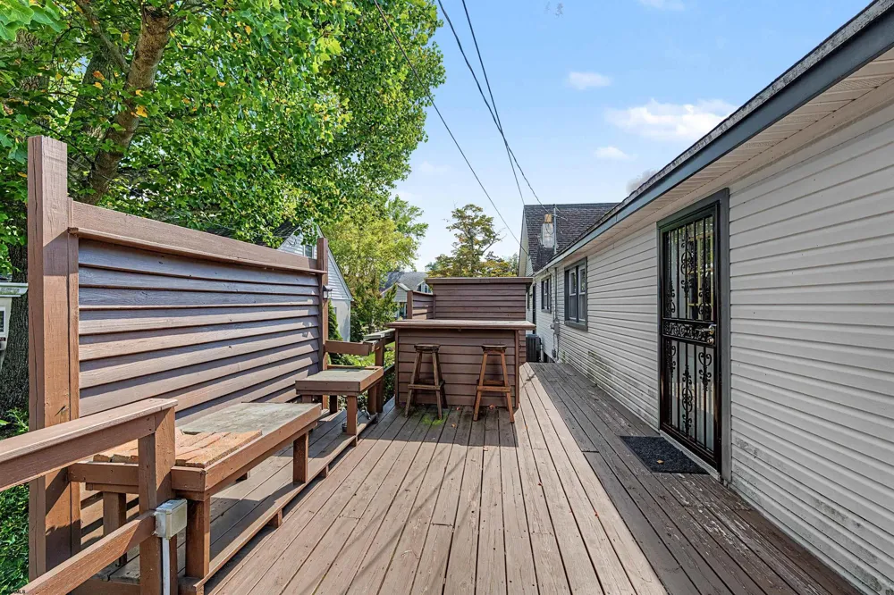 2110 Amherst Northfield, NJ 08234