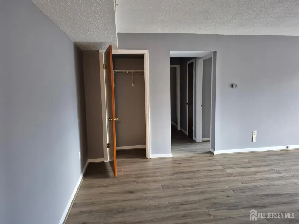 915 Edison Glen Terrace Edison, NJ 08837