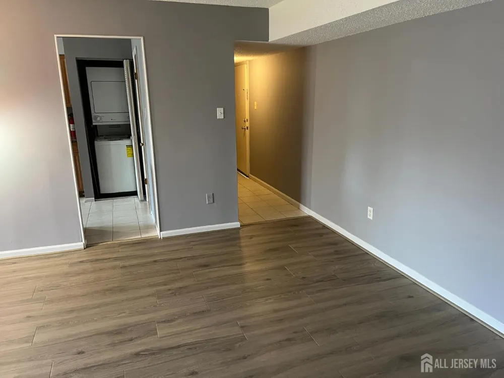 915 Edison Glen Terrace Edison, NJ 08837