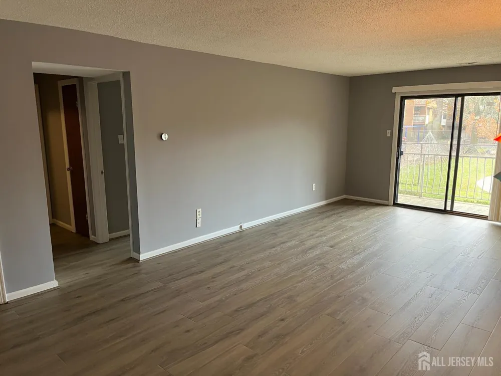 915 Edison Glen Terrace Edison, NJ 08837