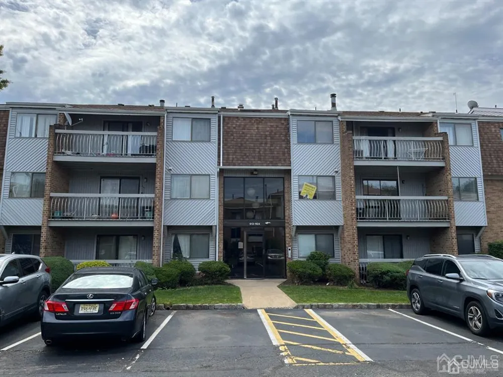915 Edison Glen Terrace Edison, NJ 08837