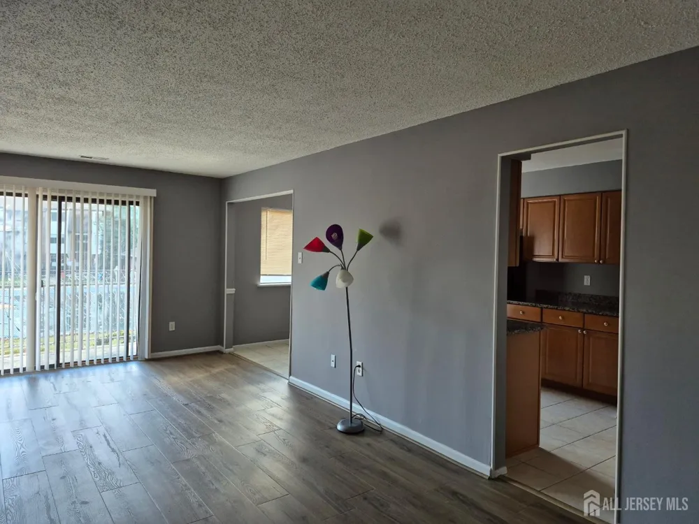 915 Edison Glen Terrace Edison, NJ 08837