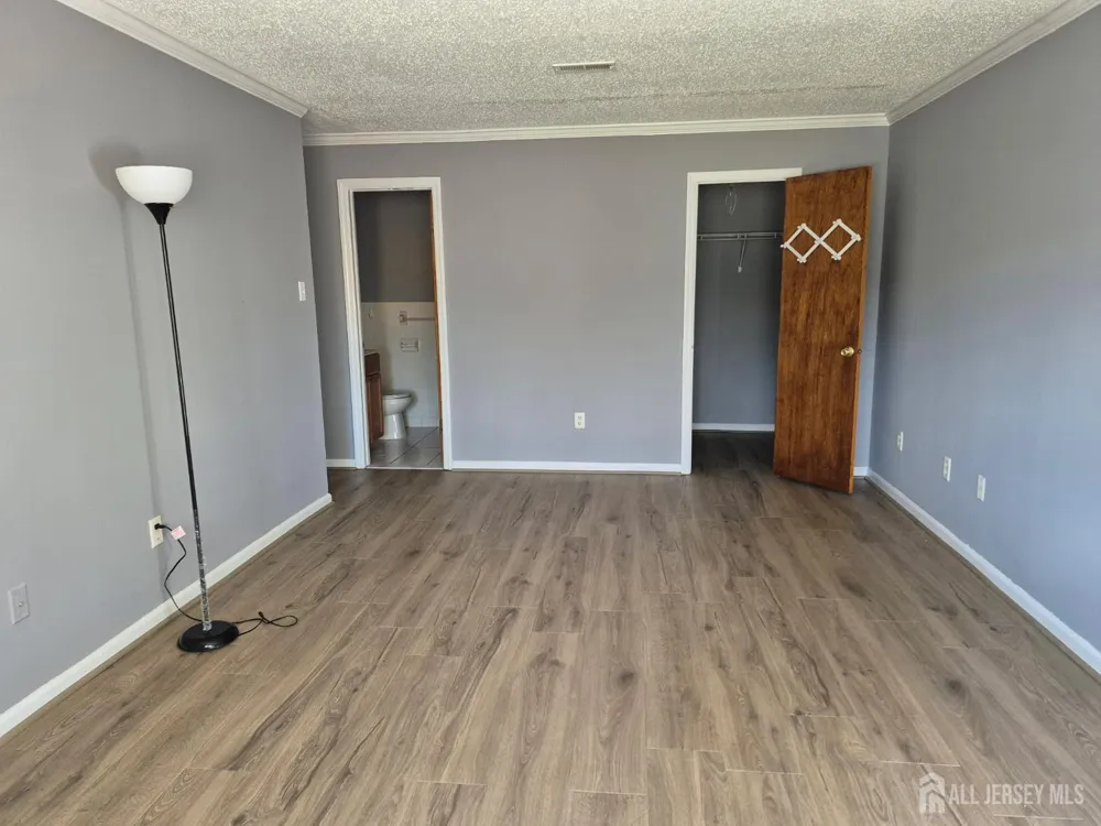 915 Edison Glen Terrace Edison, NJ 08837