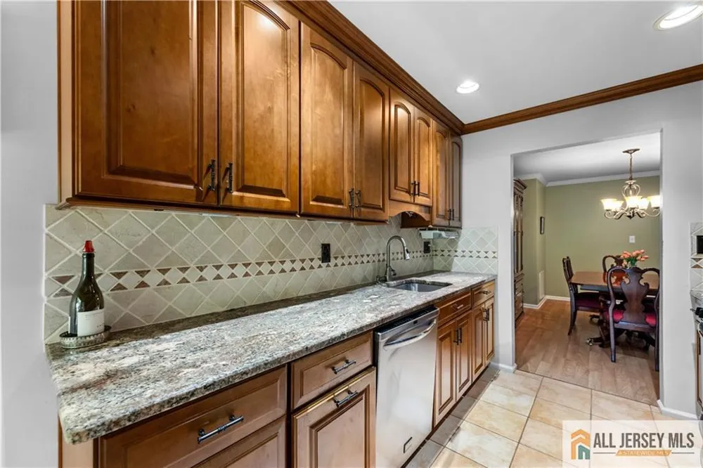 28 Garfield Way Montgomery, NJ 08540