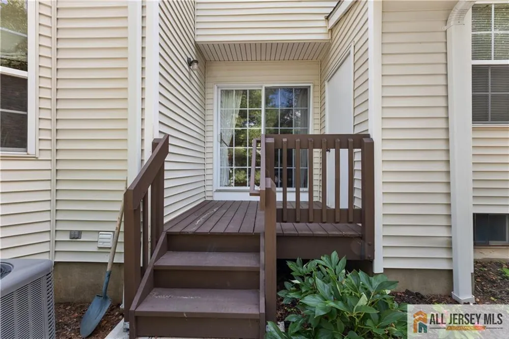 28 Garfield Way Montgomery, NJ 08540