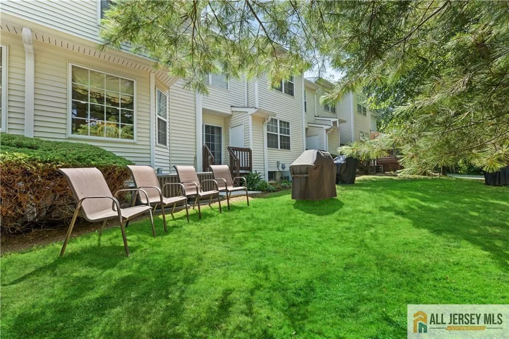 28 Garfield Way Montgomery, NJ 08540