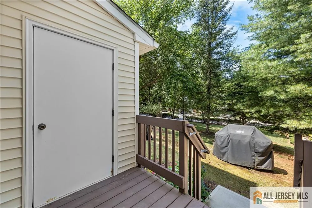 28 Garfield Way Montgomery, NJ 08540