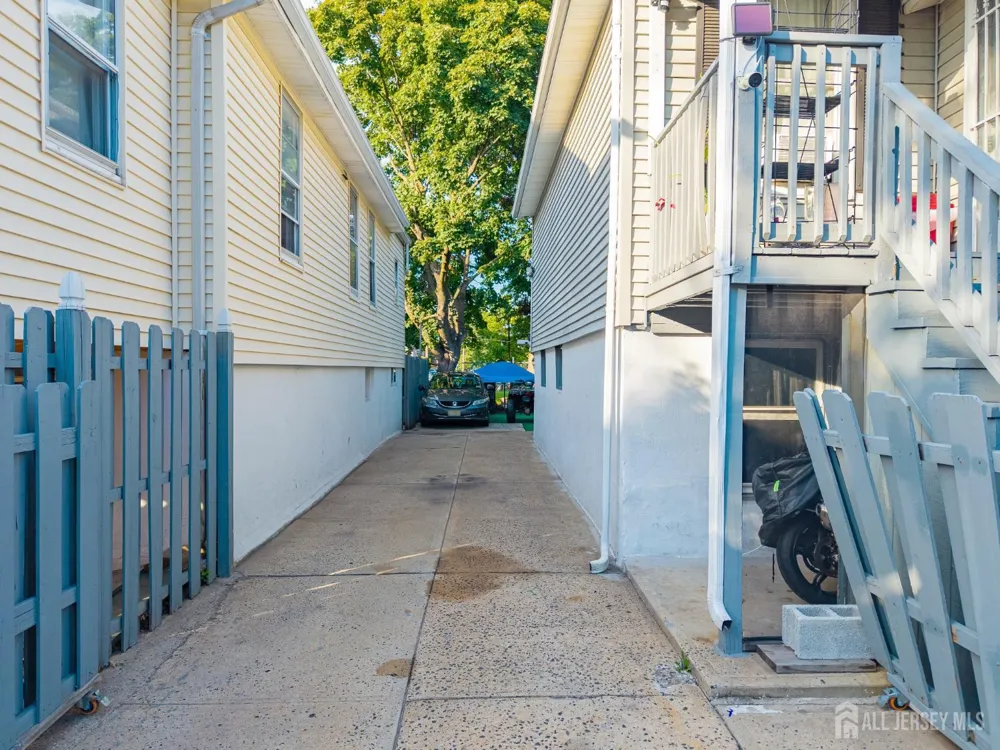 61 S ward Street New Brunswick, NJ 08901