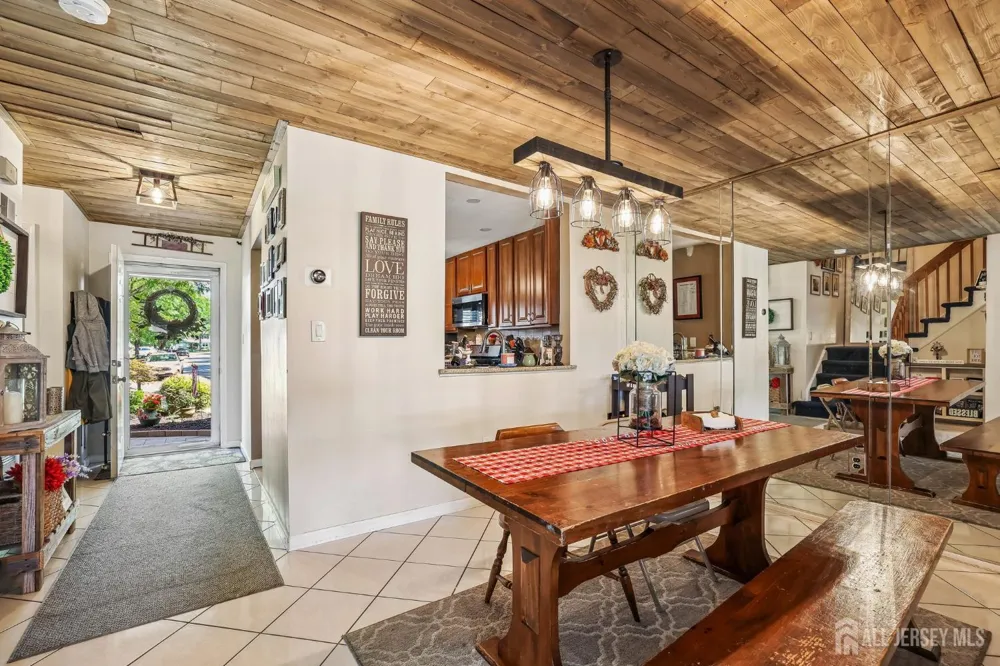 79 Staghorn Drive Old Bridge, NJ 07747