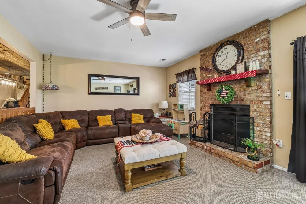 79 Staghorn Drive Old Bridge, NJ 07747