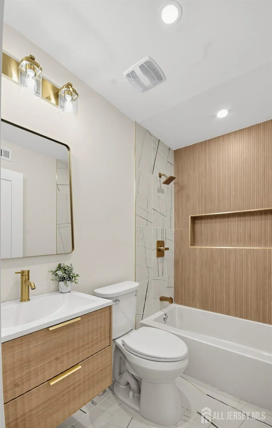 4304 Birchwood Court North Brunswick, NJ 08902