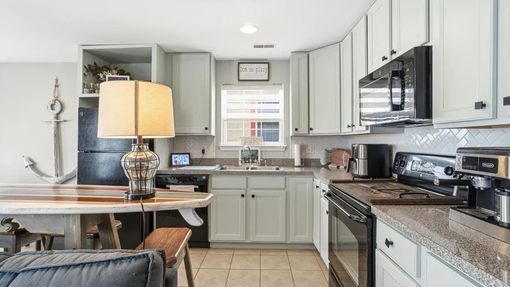 213 E Taylor Avenue Wildwood, NJ 08260