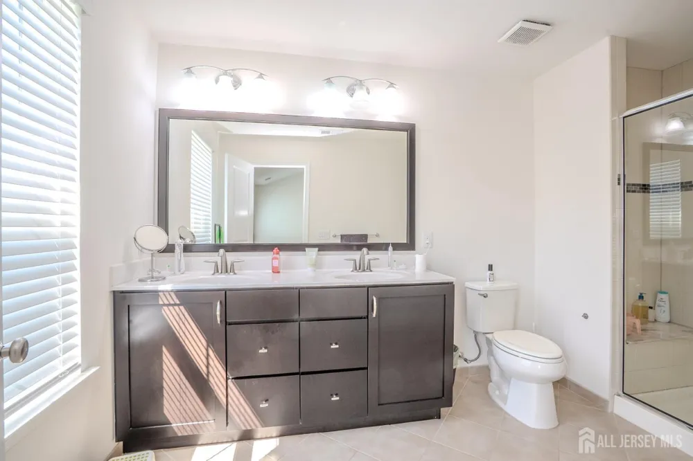 15 Clover Lane Monroe, NJ 08831