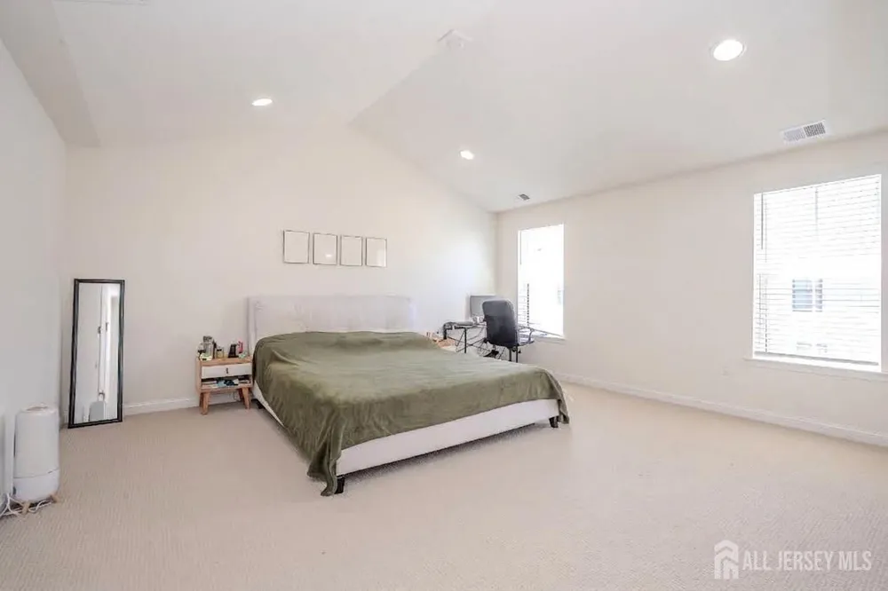 15 Clover Lane Monroe, NJ 08831