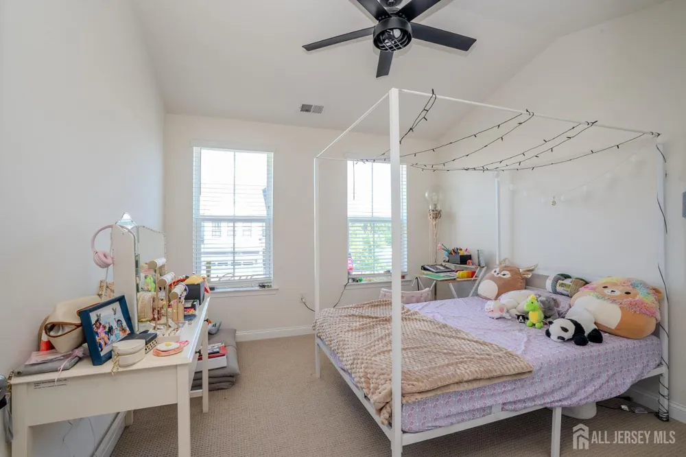 15 Clover Lane Monroe, NJ 08831
