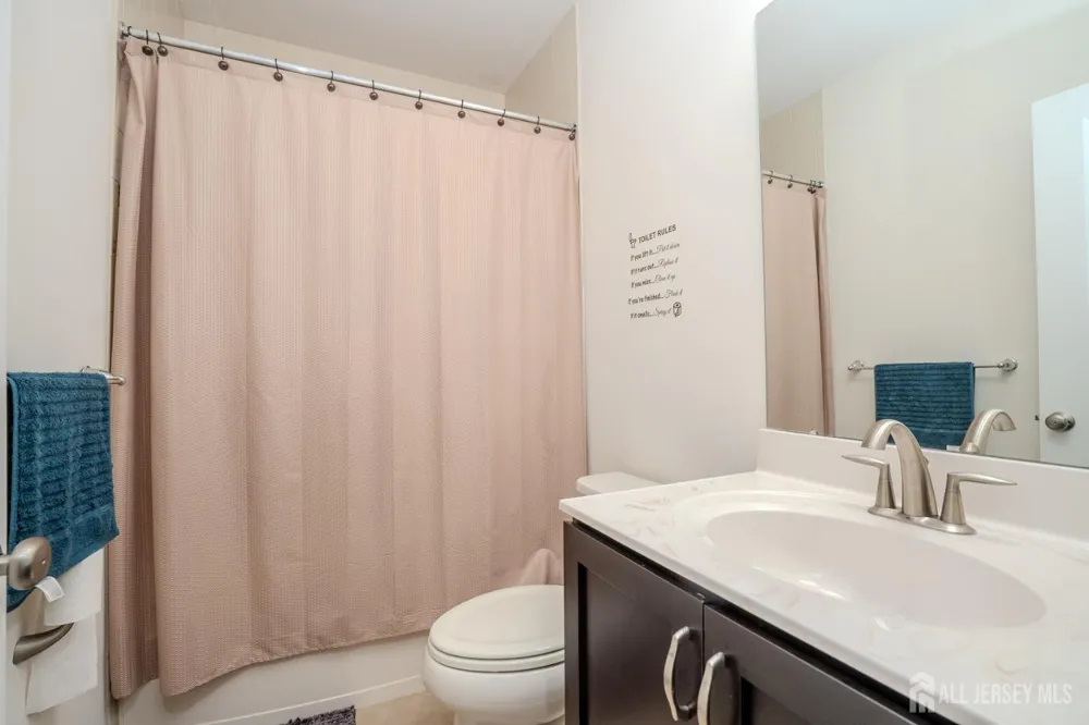 15 Clover Lane Monroe, NJ 08831