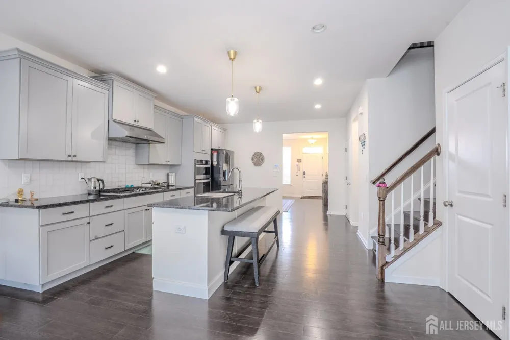 15 Clover Lane Monroe, NJ 08831