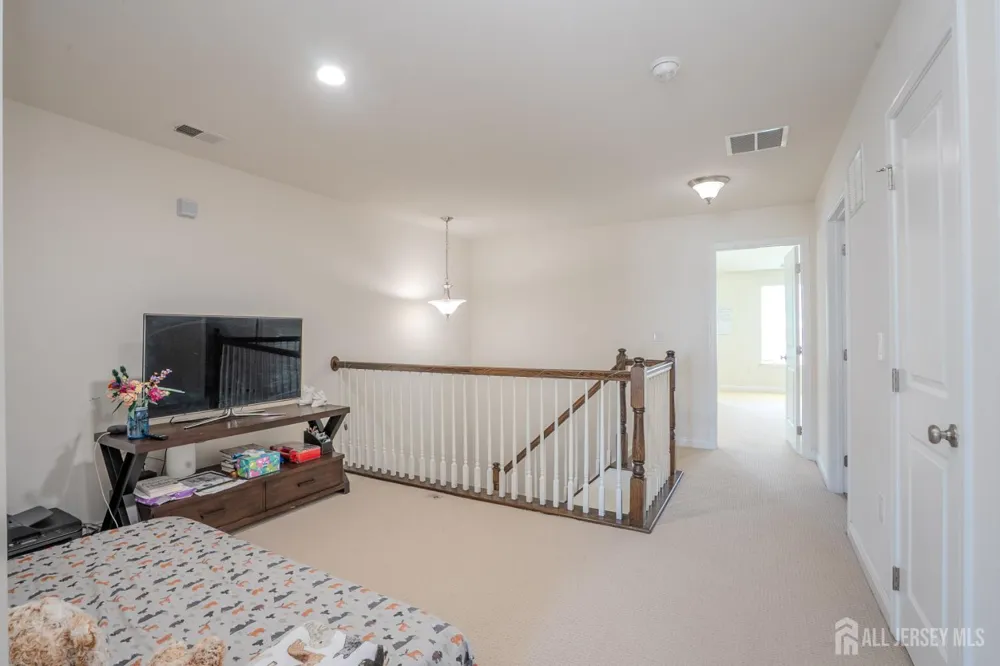 15 Clover Lane Monroe, NJ 08831