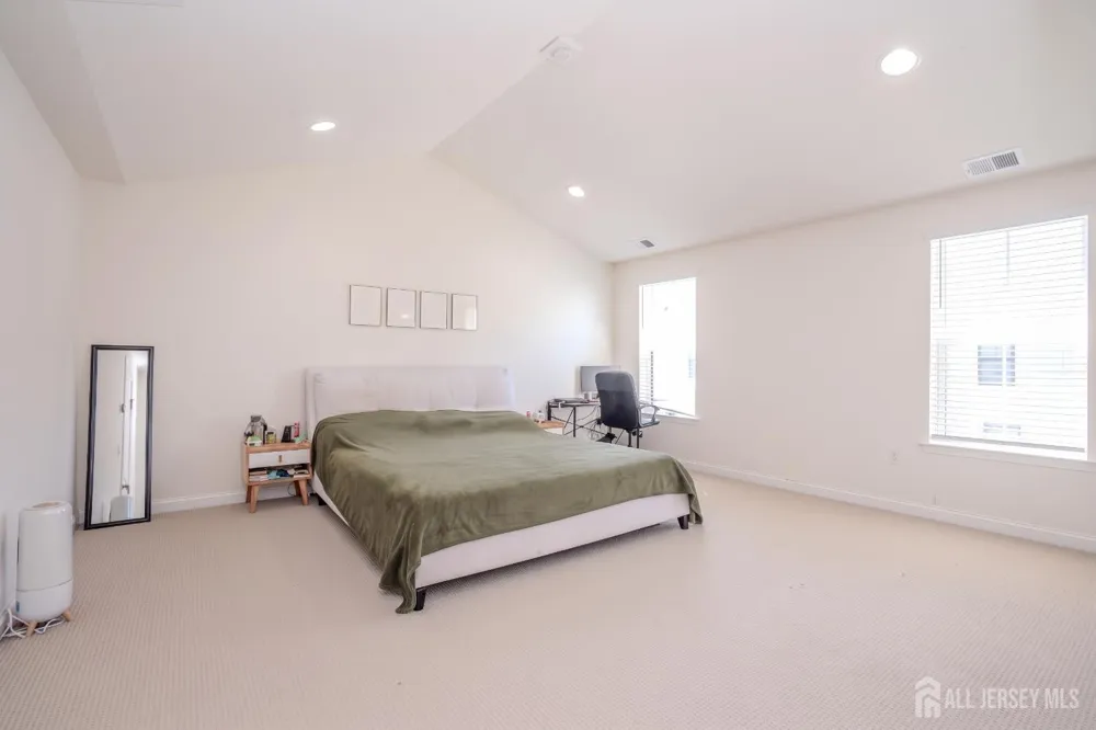 15 Clover Lane Monroe, NJ 08831