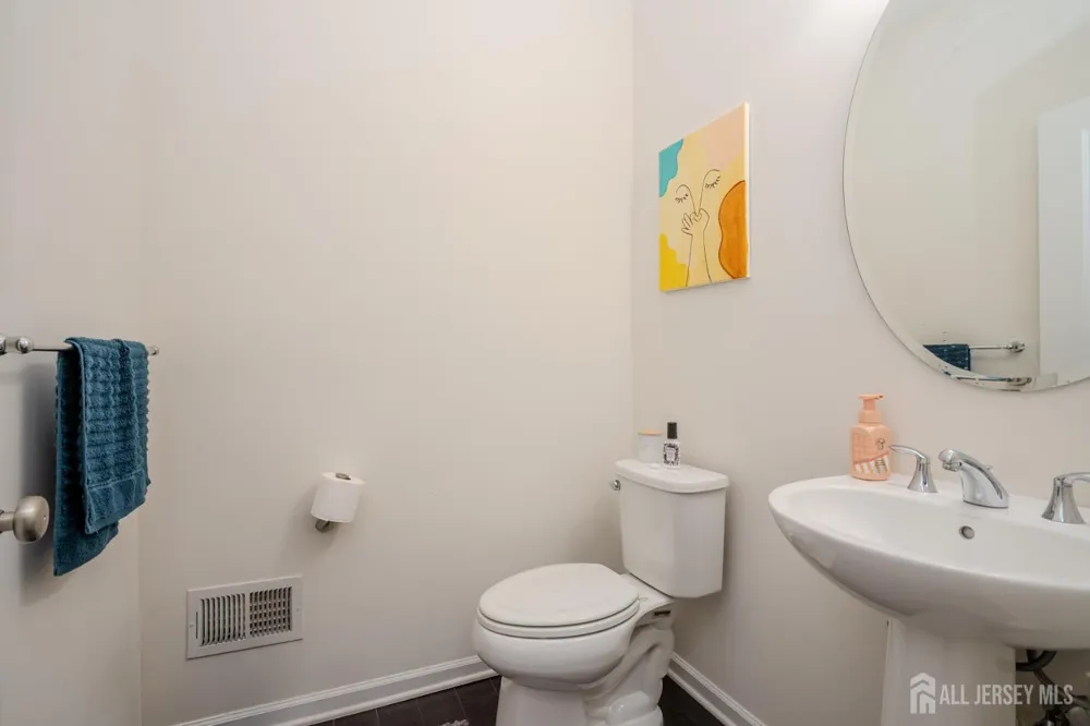 15 Clover Lane Monroe, NJ 08831