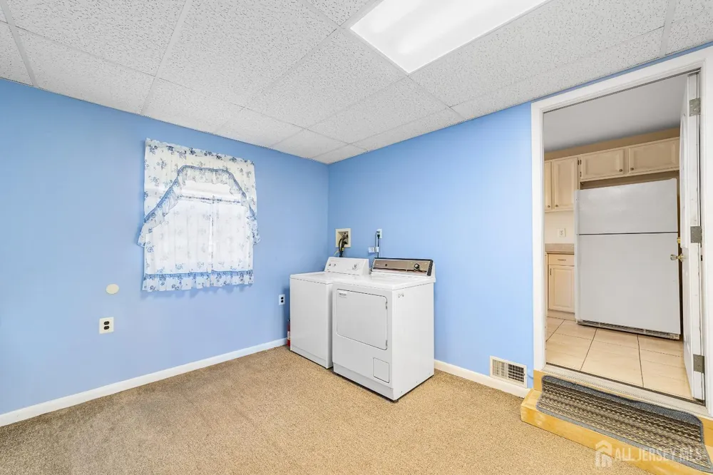 11 Wellesley Road Parlin, NJ 08859