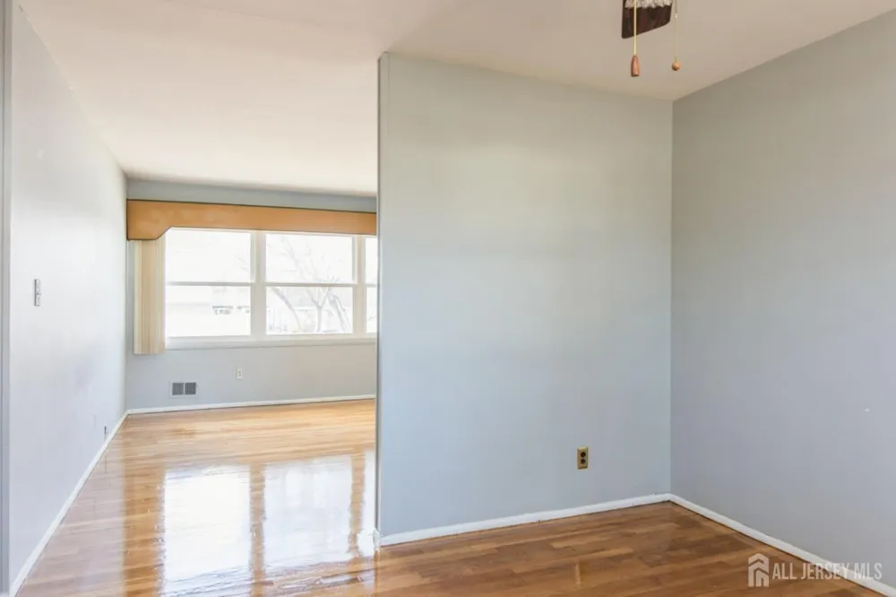 11 Wellesley Road Parlin, NJ 08859